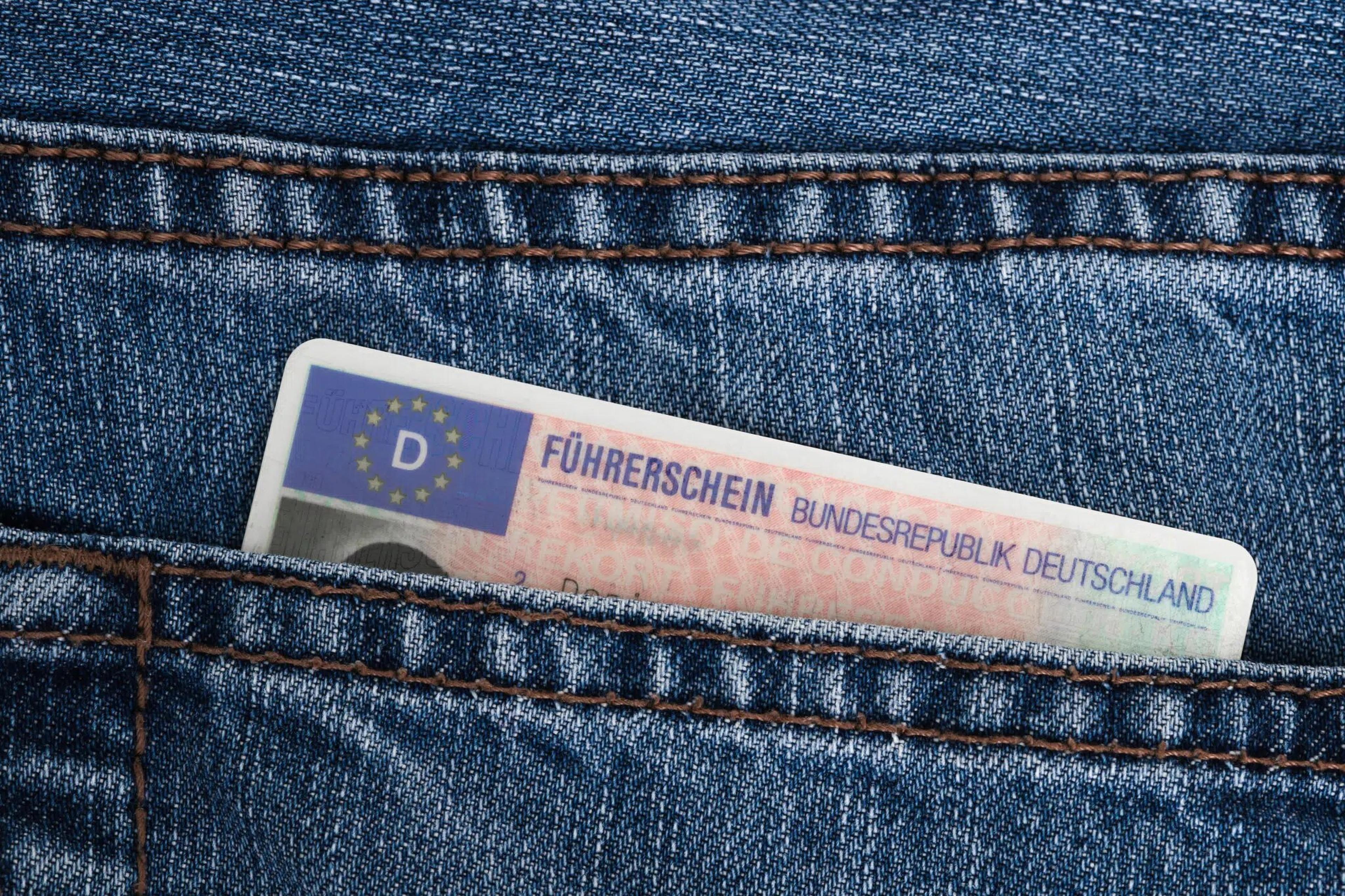 schnell-geld-fuehrerschein-titel